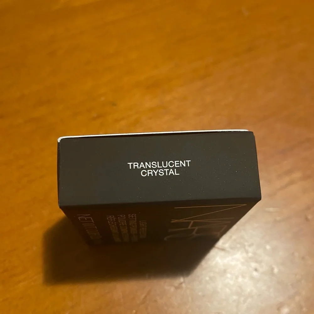 NARS Light Reflecting Setting Powder - Pressed - Picture 8 of 16